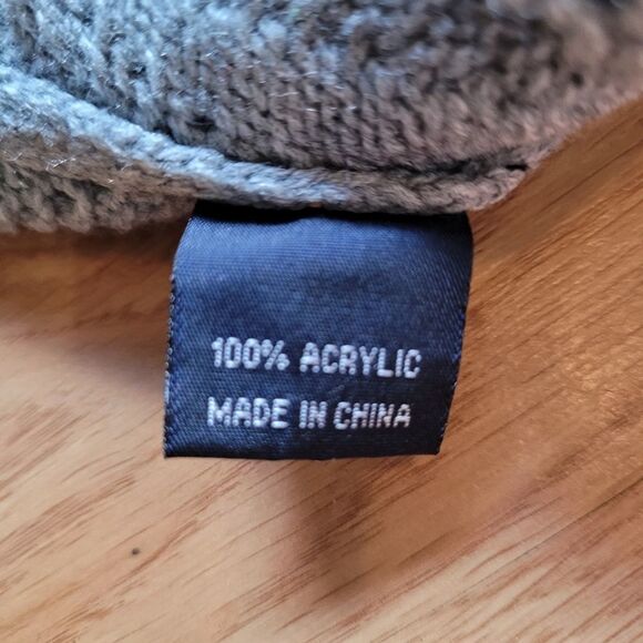 Woman's Grey Knit Beanie Medium - Picture 4 of 4